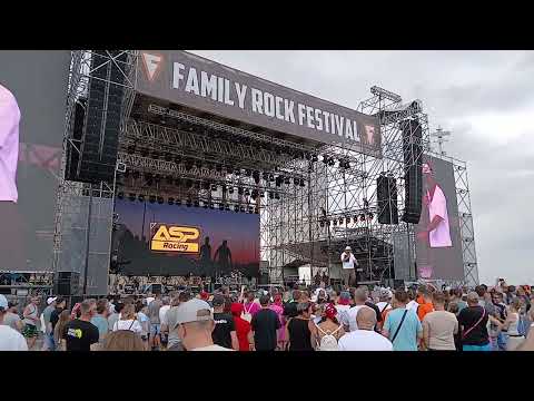 Видео: Иван Ургант на Family Rock Festival часть 1. Начало