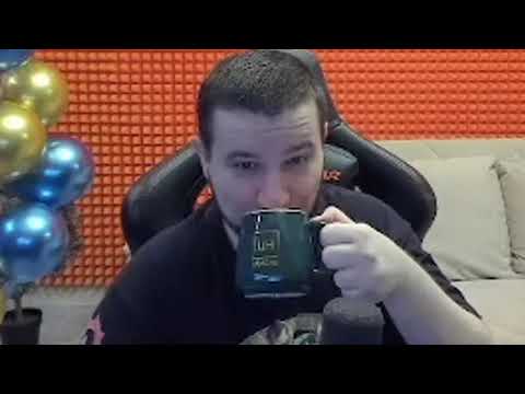 Видео: Антоха поздравил Манурина с днём рождения