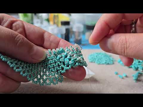 Видео: ожерелье на бисерной сетке и бирюза #бисер #handmadebeads #beadsjewelery