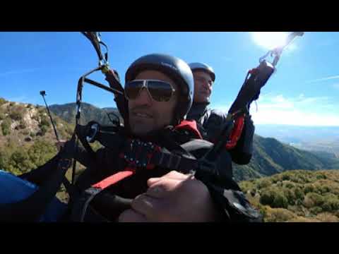 Видео: Парапланер тандем - полет с инструктор / Paragliding tandem flight with instructor Bulgaria