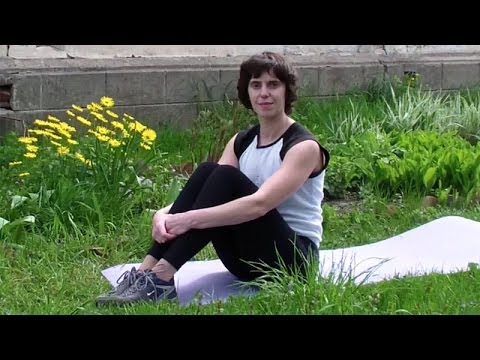 Видео: Подъем с земли разгибом