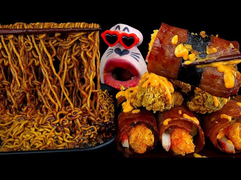 Видео: жареная на гриле лапша с черной фасолью и ветчиной, креветочный рулет и курица (субтитры)