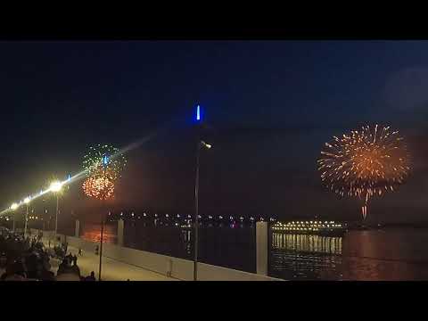 Видео: Праздничный салют в честь дня города Перми 300 лет. 12 июня 2023 года