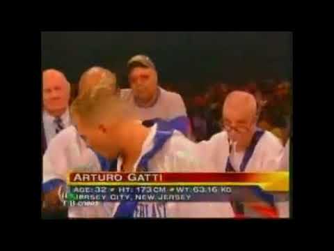 Видео: Артуро Гатти — Леонард Дорин (июль 2004). Очень красивый нокаут по печени. Комментирует В.И. Гендлин