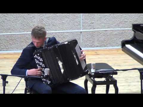 Видео: В.Новиков - Концертная пьеса на тему песни М.Блантера "Черноглазая казачка"