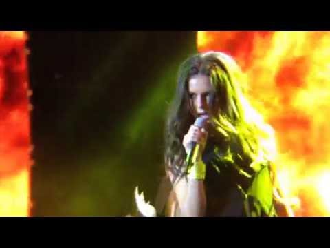 Видео: Нюша - Nothing to fear, Больно, Не перебивай