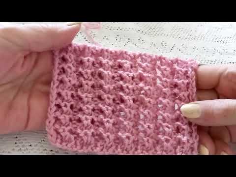 Видео: Красивый ажурный узор спицами поворотными и круговыми рядами. 4 петли и 4 ряда.