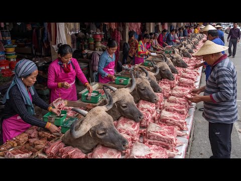 Видео: Уникальный рынок Вьетнама на мосту: мясо буйвола и местная культура