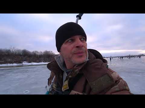 Видео: Отличный Клев в Декабре, но..  Зимняя Рыбалка со льда на гирлянду 24 - 2025!
