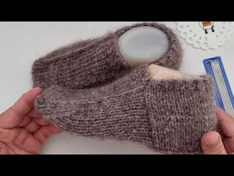 Видео: Носки вязаные на двух спицах два одновременно #knitting #knittingpattern