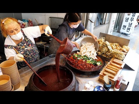 Видео: Лучший острый соус в Корее! Самые популярные традиционные уличные закуски! | Корейская уличная еда