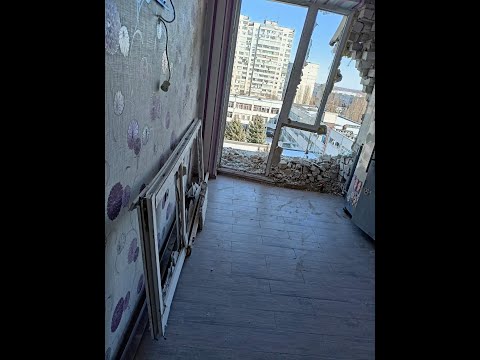 Видео: Восстановление лоджии и кухни после прилета июнь 2022 год.Часть-1 Демонтаж, кладка и усиление плиты