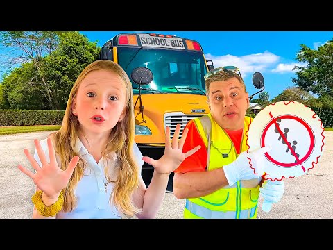 Видео: Настя и друзья узнают правила поведения и безопасности в школьном автобусе