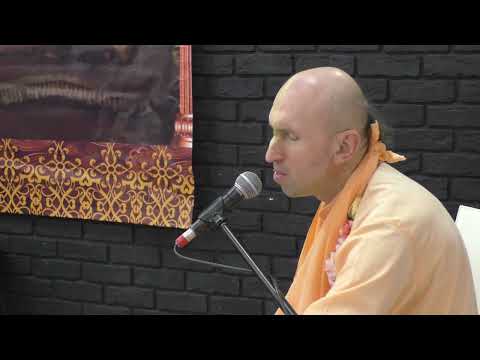 Видео: Киртан ЕС Адхокшаджи Свами