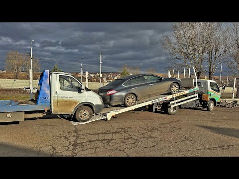 Видео: Переобул две машины сразу. Готовлю эвакуатор к зиме