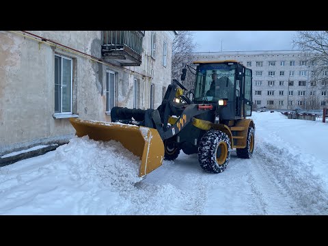 Видео: LiuGong, XCMG - уборка снега на территории городского округа Варавино-Фактория.