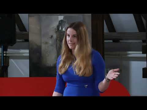 Видео: Стрийминг срещу традиционните медии | Флора Стратиева | TEDxMladost
