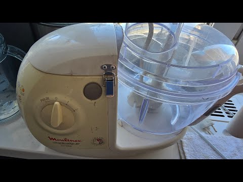 Видео: Ремонт крышки комбайна Мулинекс