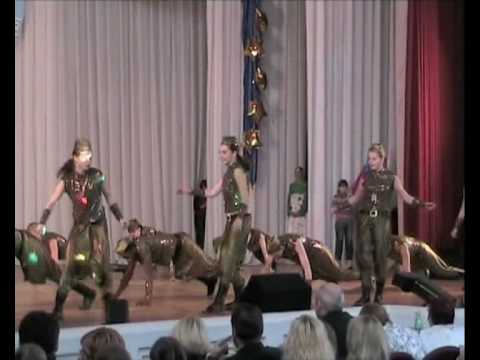 Видео: Коллектив "Остров сокровищ". Танец "Катюша"