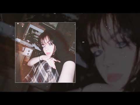 Видео: Рэйчи, CUPSIZE - Виолетта (Официальная премьера трека)