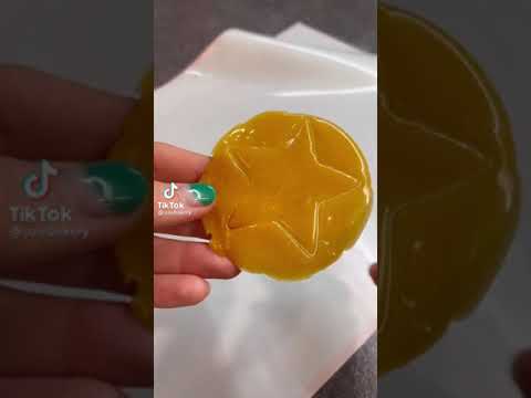 Видео: Сахарные соты в микроволновке🍯✨