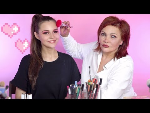 Видео: МАМА ДЕЛАЕТ МНЕ МАКИЯЖ