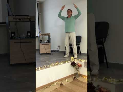 Видео: Франмент занятия на зарубеж. Форуме МаЭД, практикум 18-1 в Балчике, Болгария. Мир Универсологии