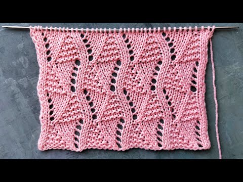 Видео: Рельефные треугольники с ажурными элементами / Лёгкий  узор спицами