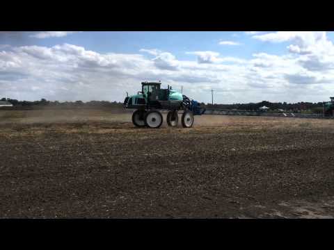 Видео: Опрыскиватель Berthoud Raptor