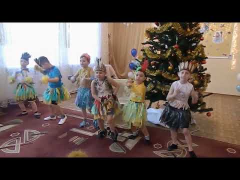 Видео: Новогодний утренник в старшей группе  Часть 1