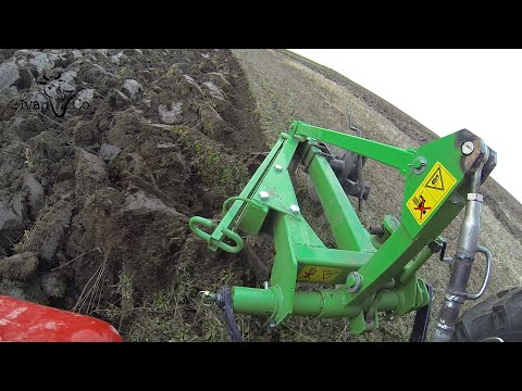 Видео: Пахота в поле №2 минитрактором - Shifeng SF-354 плугом BOMET.