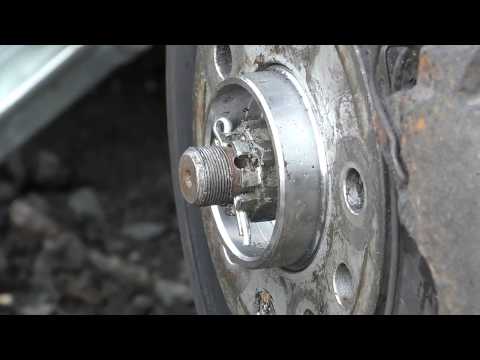 Видео: Замена ступичного подшипника в опель зафира (Opel Zafira )