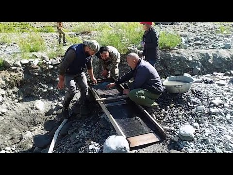 Видео: Как добывают золото в Таджикистане