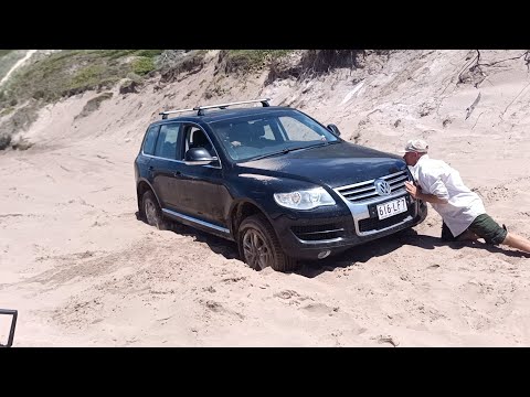 Видео: Сможет ли Toureg (Cayenne) прорваться? Саут-Рок (Нгкала), Роки-Бич, остров Фрейзер, 18–19 февраля...