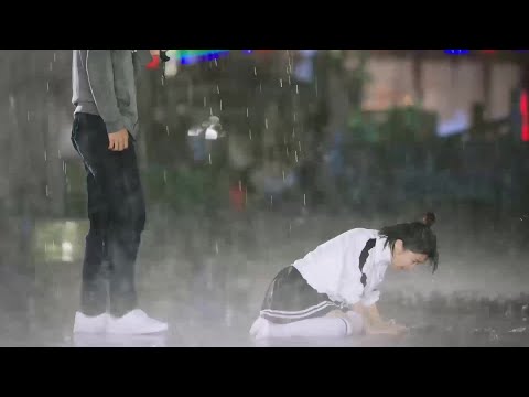 Видео: Девушка стала свидетельницей измены отца и потеряла сознание. Она чуть не умерла.