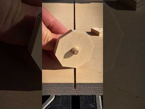 Видео: Почему никто раньше не додумался до этого?! Простое устройство для нарезки восьмиугольников ⚙️