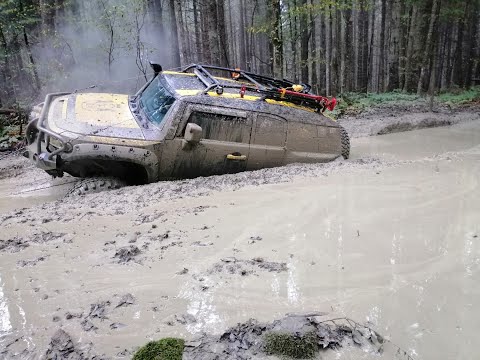 Видео: Патролы ведут, Тойоты могут. День 1. Patrols are driven and Toyotas can. Toyota fj 4runner Patrol
