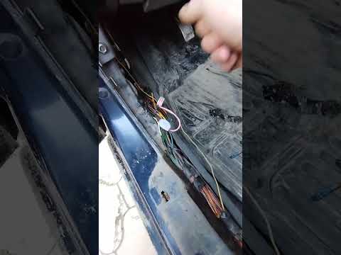 Видео: Хендай Акцент не заводится. Пропало питание на бензонасос.