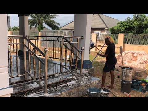 Видео: Глубокая и легкая уборка этого дома в Бенин-Сити, Нигерия, обойдется всего в эту сумму.