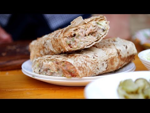 Видео: Шаурма. Рецепт простой шаурмы на углях. Видеосъемка для блогеров.