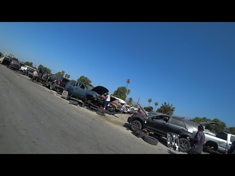 Видео: За запчастями на Джанк Ярд ( Junk Yard ) в Los Angeles.