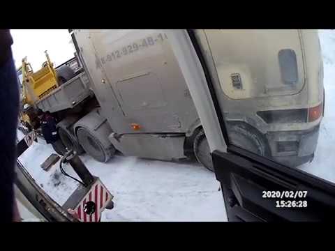 Видео: Автокран 50 тонн. Перевозка трактора 32 тонны и крана 25 тонн