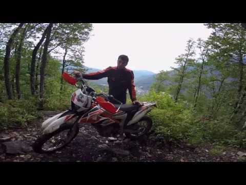 Видео: Oбзор мотоцикла KTM Freeride 350, его болячек и тюнячек.