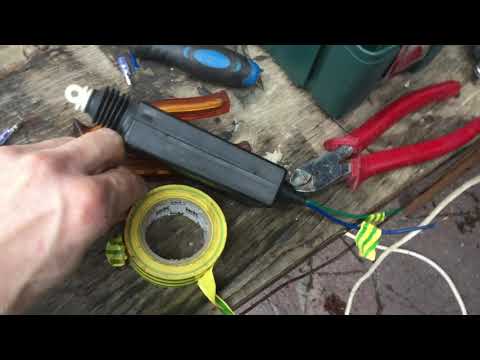 Видео: Уаз Хантер! Дверные электрические замки! Часть 2.