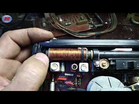 Видео: 2ч: СУПЕРрадиоприёмник Альпинист-417 моего детства! Разбор, проверка.