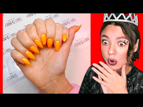 Видео: Самый СТРАШНЫЙ Маникюр! 10 Пальцев на Руке!