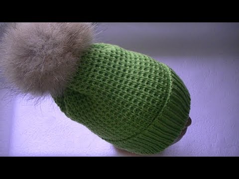 Видео: Вяжем шапку рельефным  узором