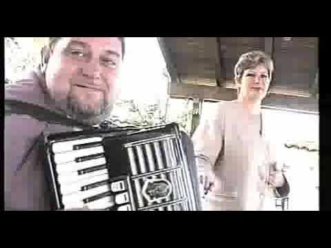 Видео: ИВАН ВЕНЕТА МИЛЕВИ "БАВНА, ЖЕНИМЕ, РЪЧЕНИЦА IVAN I VENETA MILEVI "MOHABET,JENIME MAMO, I RACTENICA"