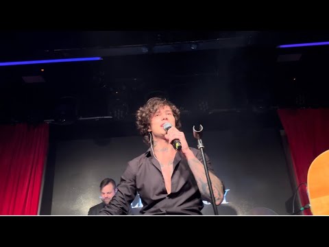 Видео: Xolidayboy - Vetements Кладу тебя на стол / 2-ой акустический концерт // Москва, 17 сентября 2023