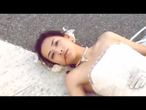 Видео: Коварная девушка развелась с генеральным директором, но неожиданно попала в автокатастрофу!